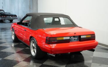 Ford-Mustang-Cabriolet-1986-8