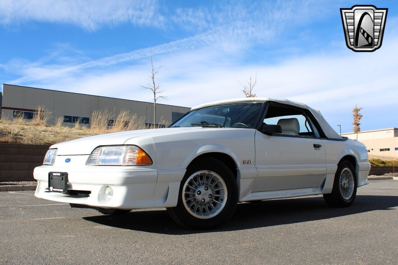 Ford-Mustang-Cabriolet-1987-2