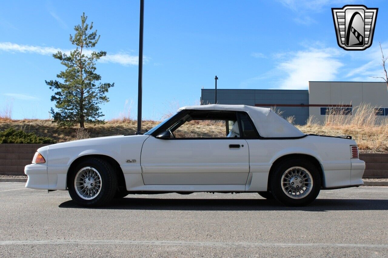 Ford-Mustang-Cabriolet-1987-3