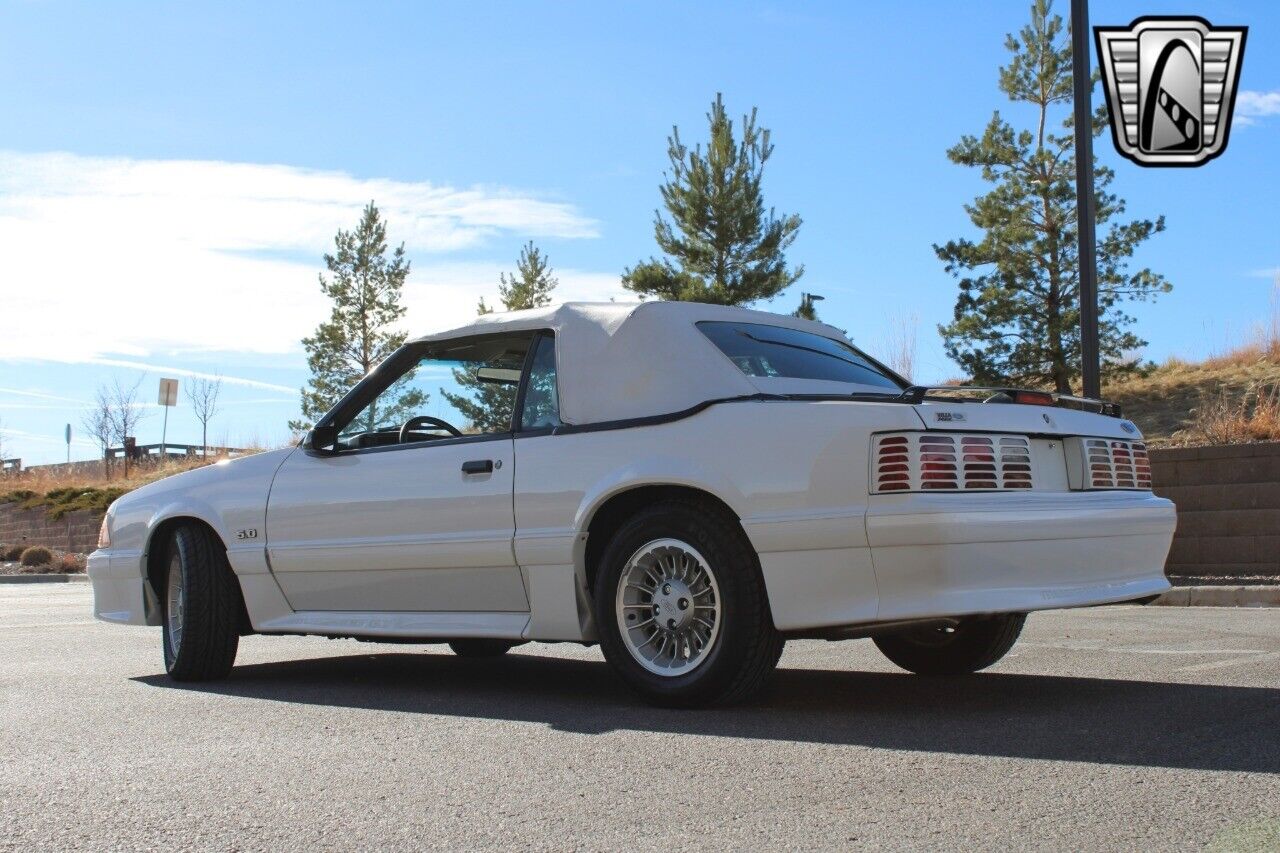 Ford-Mustang-Cabriolet-1987-4