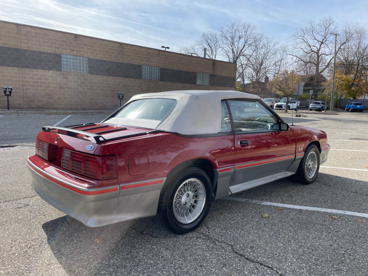 Ford-Mustang-Cabriolet-1987-5