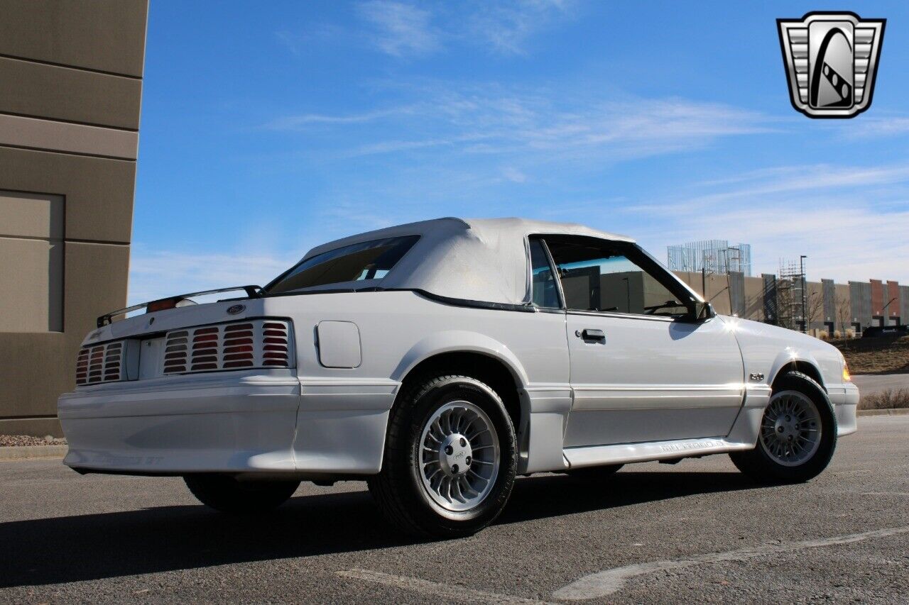 Ford-Mustang-Cabriolet-1987-6