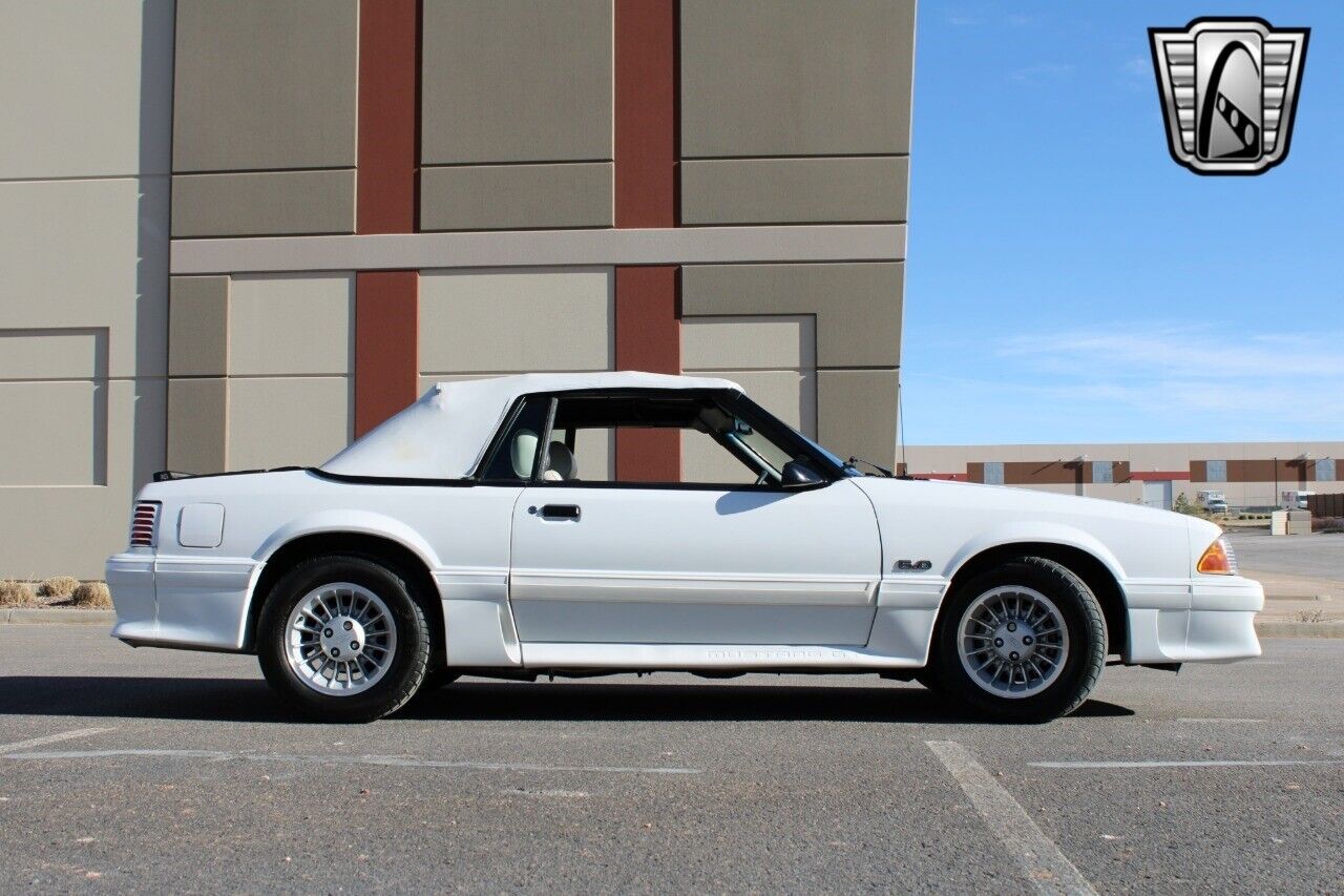 Ford-Mustang-Cabriolet-1987-7