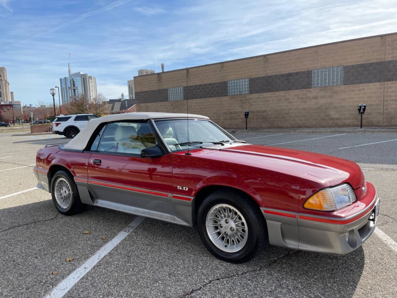 Ford-Mustang-Cabriolet-1987-7