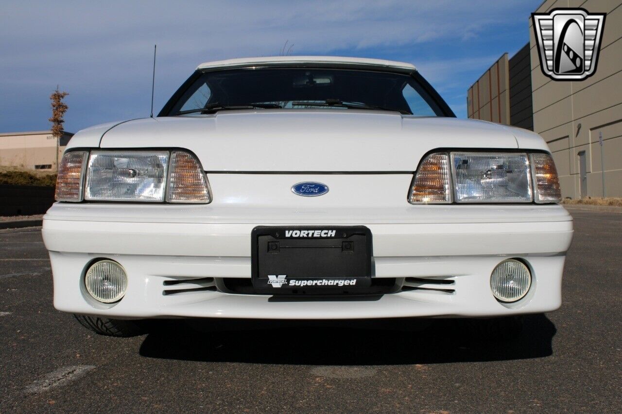 Ford-Mustang-Cabriolet-1987-9