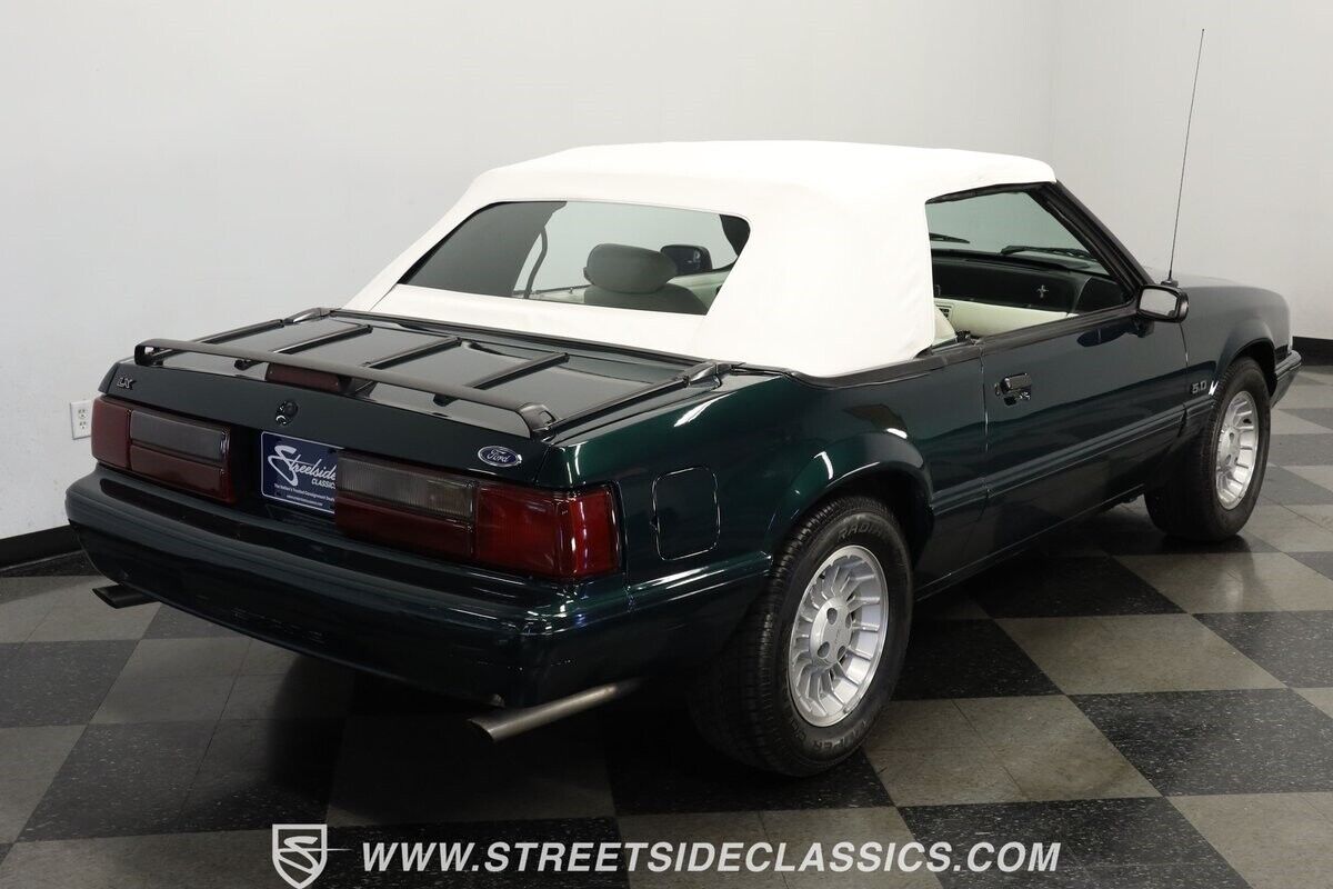 Ford-Mustang-Cabriolet-1990-10