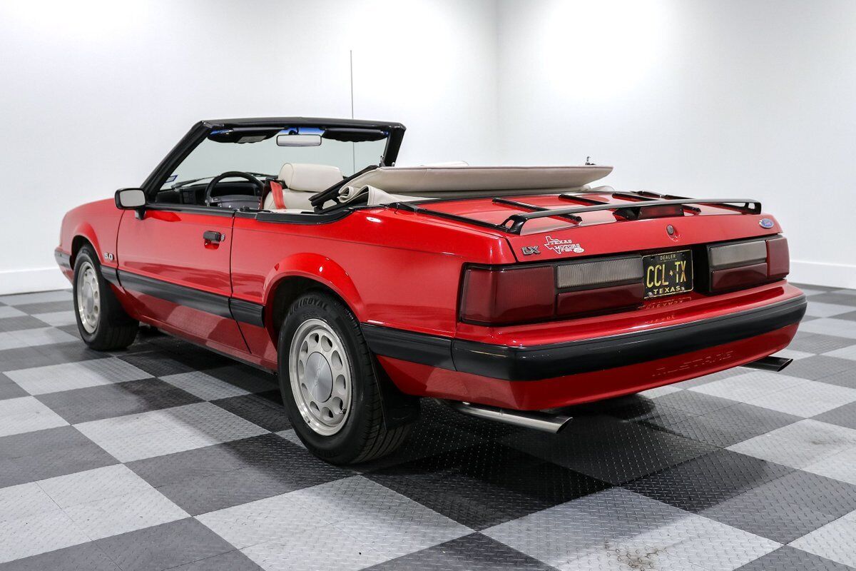 Ford-Mustang-Cabriolet-1990-6