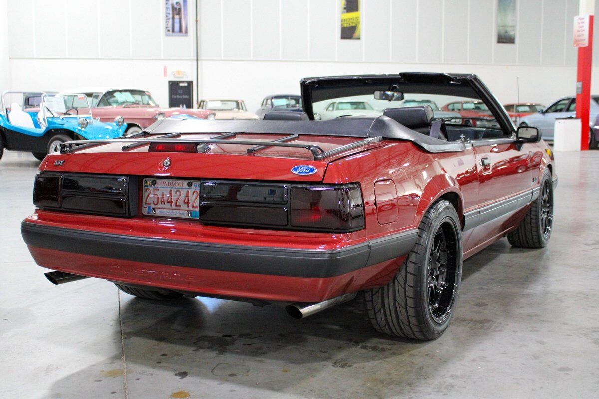 Ford-Mustang-Cabriolet-1991-4