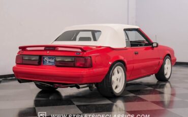 Ford-Mustang-Cabriolet-1992-11