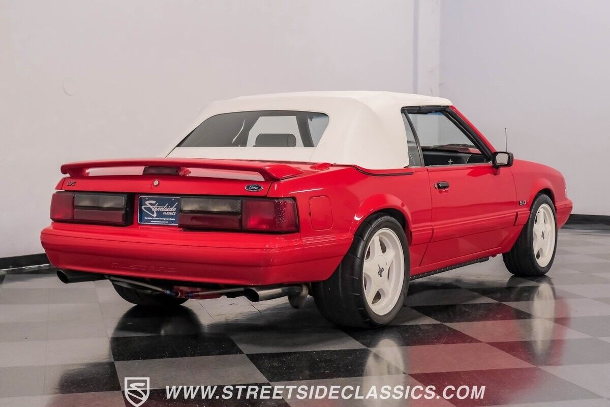 Ford-Mustang-Cabriolet-1992-11