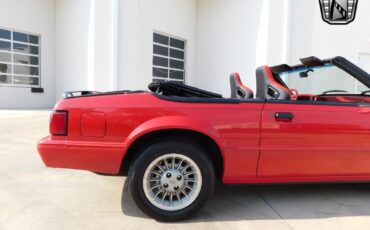 Ford-Mustang-Cabriolet-1992-11