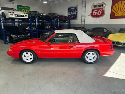 Ford-Mustang-Cabriolet-1992-4