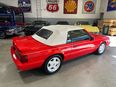 Ford-Mustang-Cabriolet-1992-8