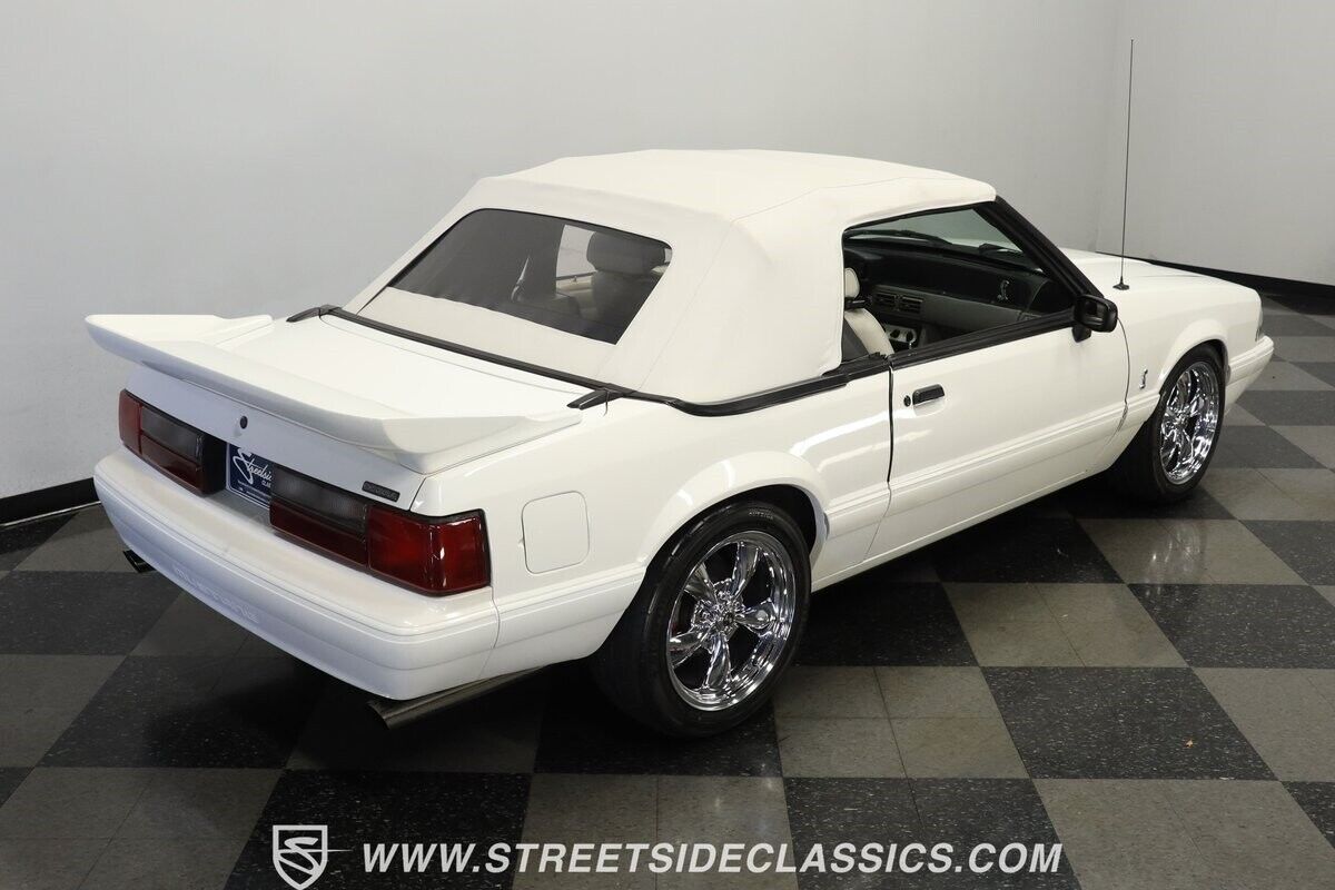 Ford-Mustang-Cabriolet-1993-24