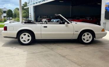 Ford-Mustang-Cabriolet-1993-3