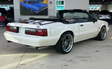 Ford-Mustang-Cabriolet-1993-4