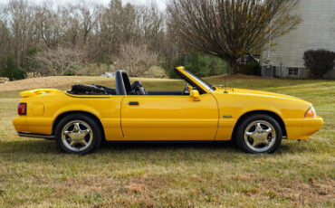 Ford-Mustang-Cabriolet-1993-8