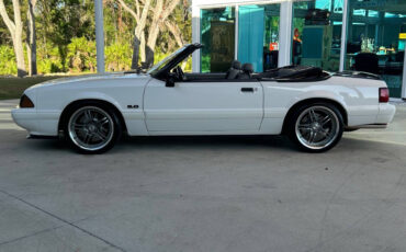 Ford-Mustang-Cabriolet-1993-9