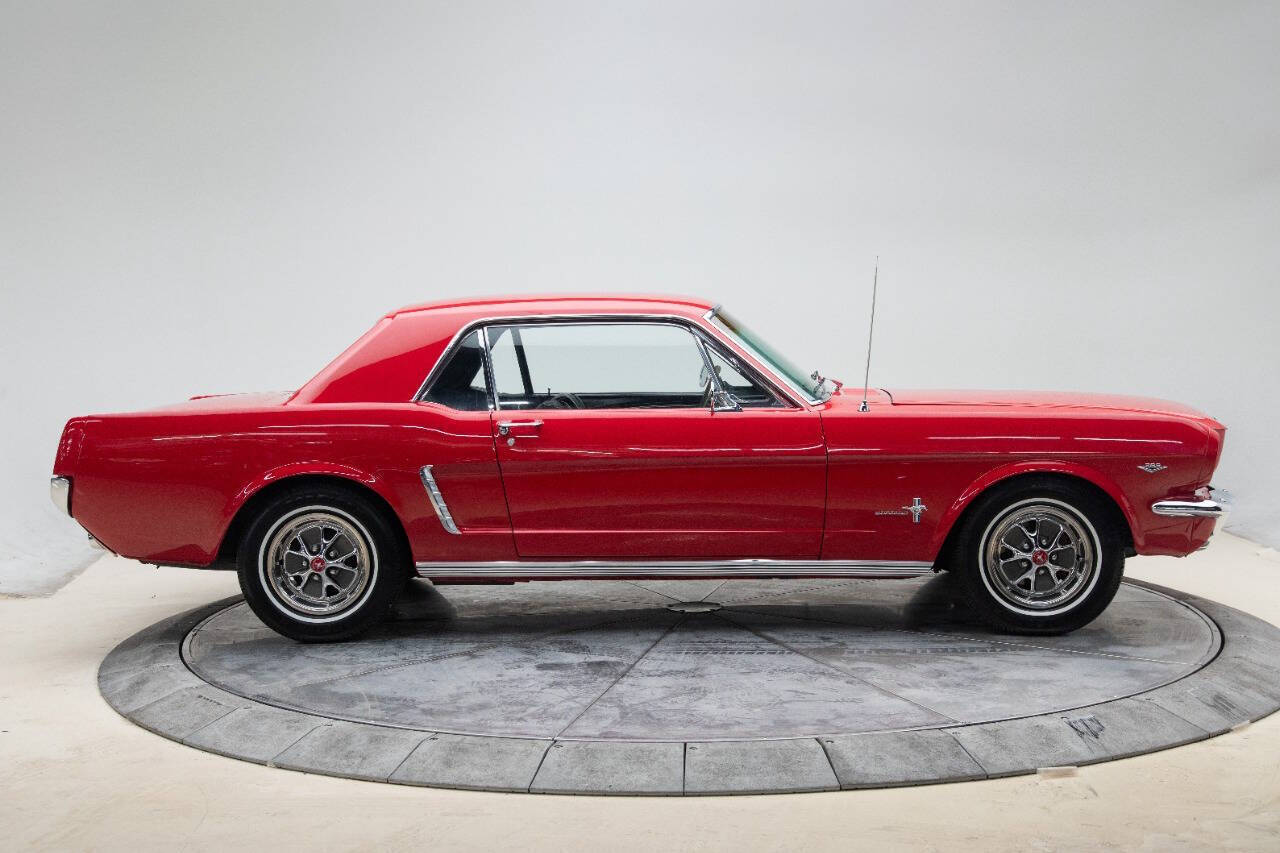 Ford-Mustang-Coupe-1965-1