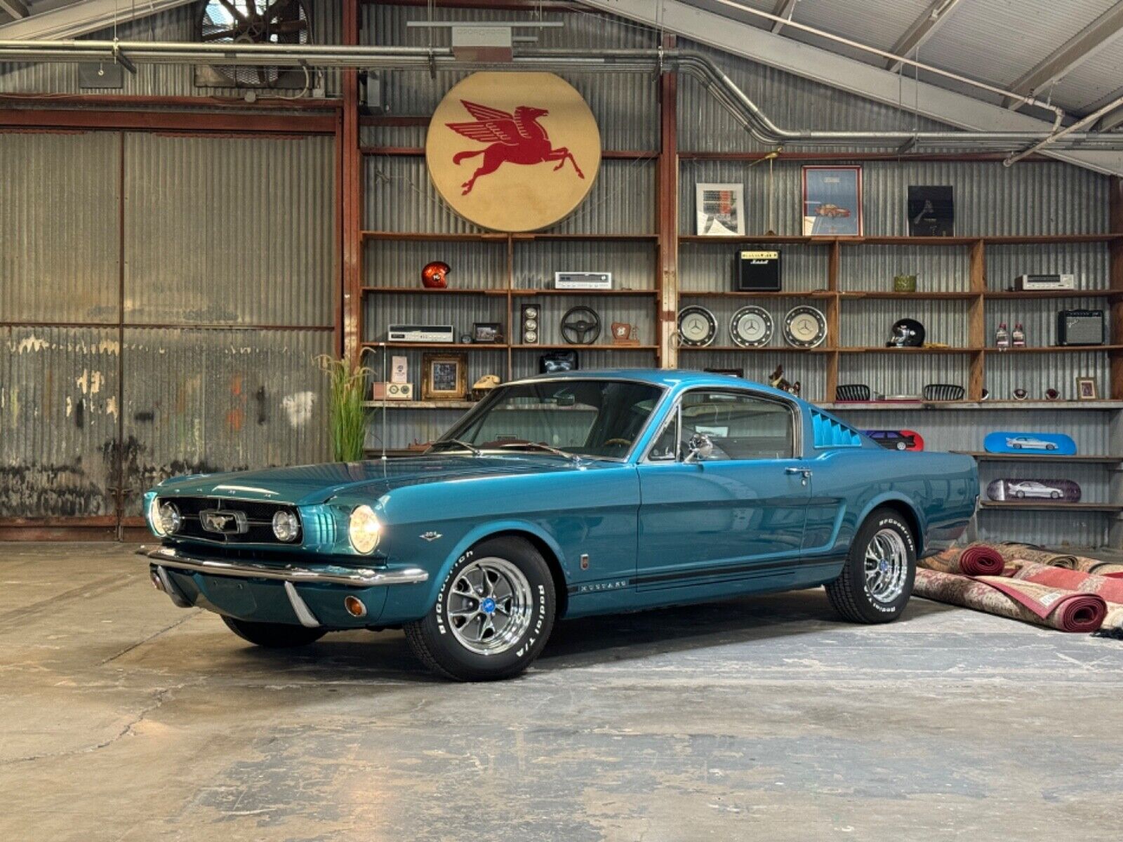 Ford-Mustang-Coupe-1965-27