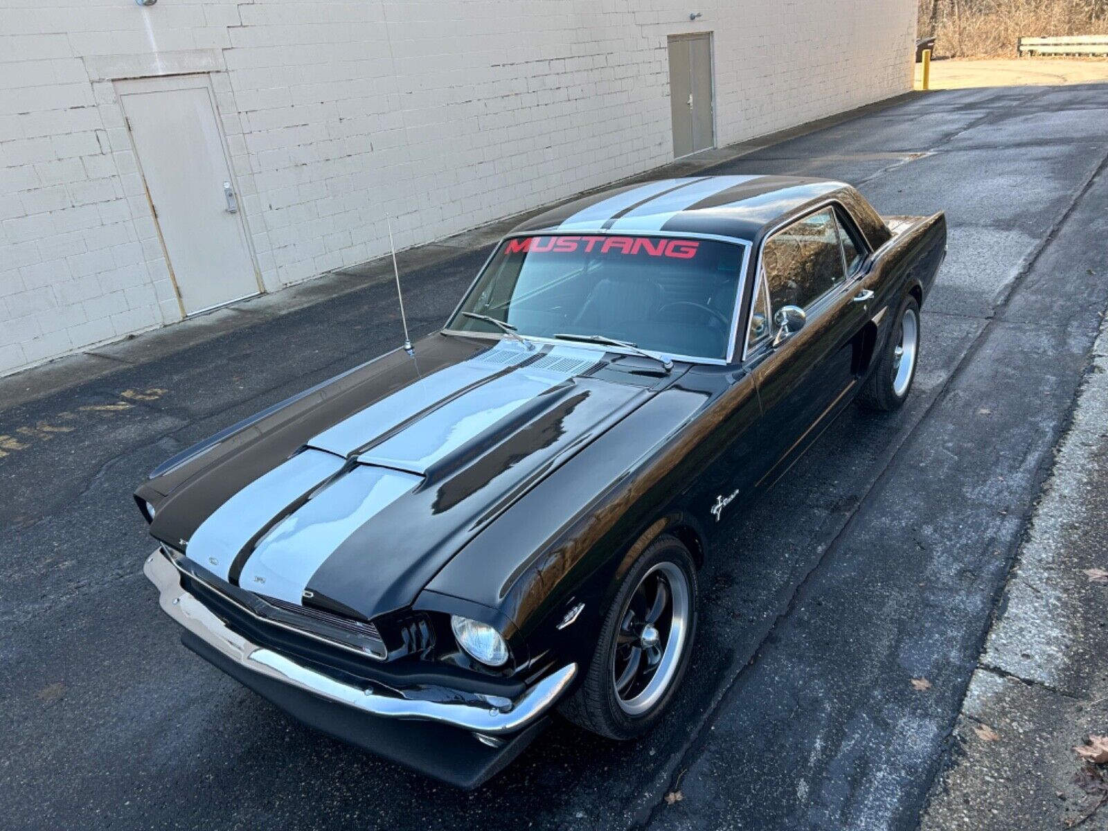 Ford-Mustang-Coupe-1965-27