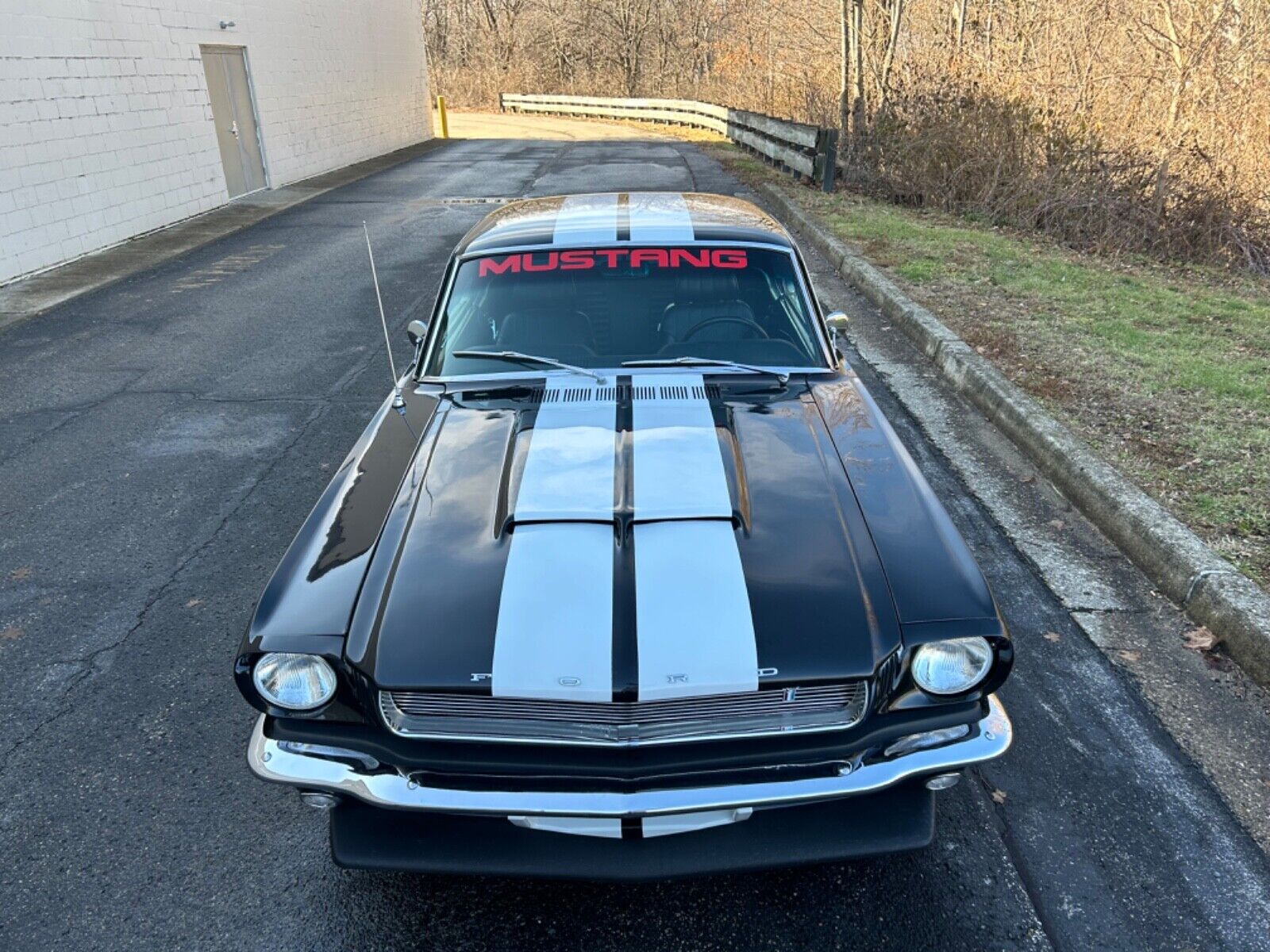 Ford-Mustang-Coupe-1965-28