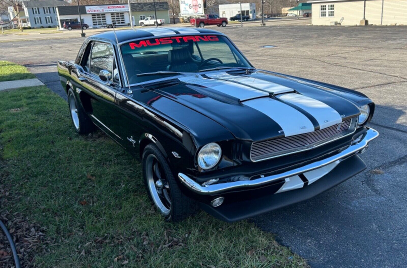 Ford-Mustang-Coupe-1965-32