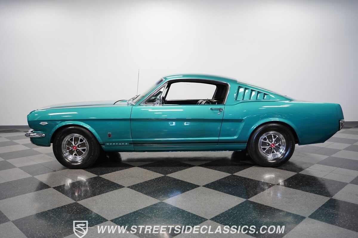 Ford-Mustang-Coupe-1965-7