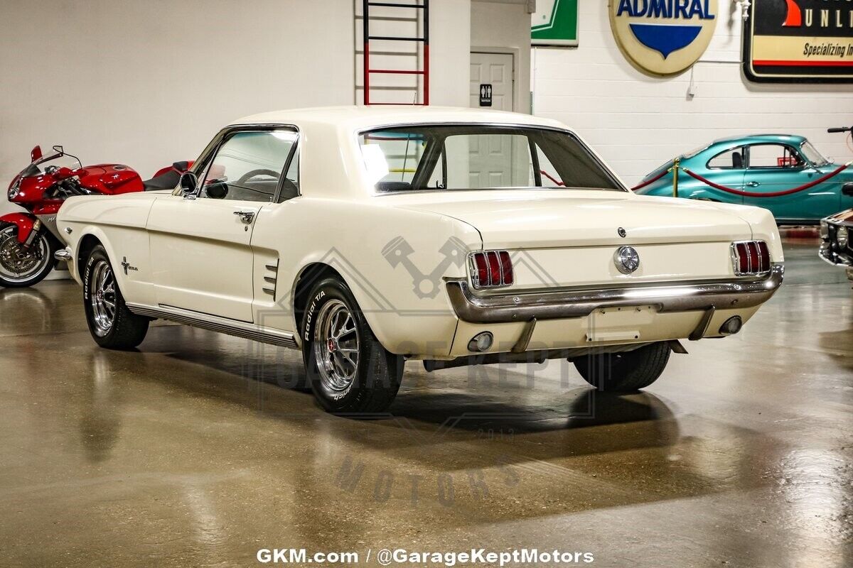 Ford-Mustang-Coupe-1966-11