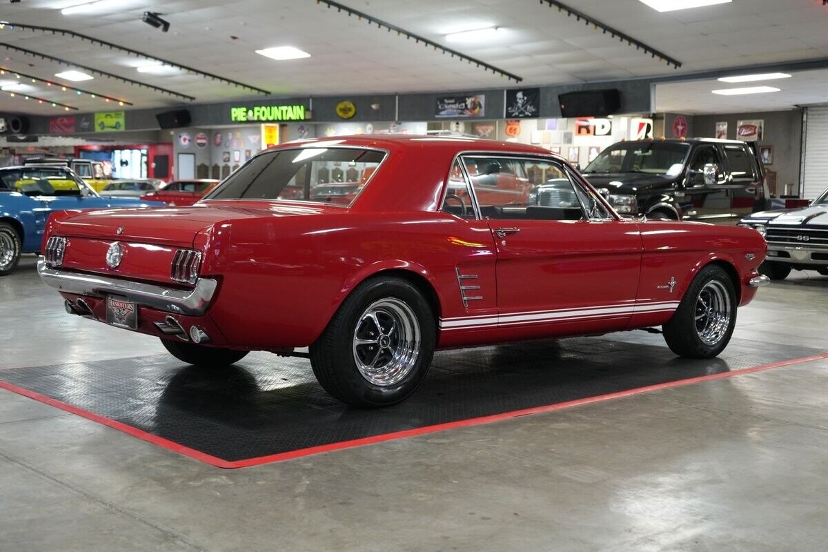 Ford-Mustang-Coupe-1966-25