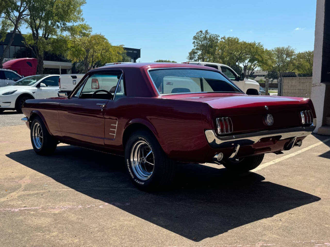 Ford-Mustang-Coupe-1966-3