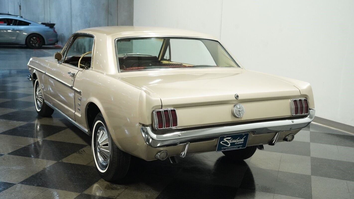 Ford-Mustang-Coupe-1966-7