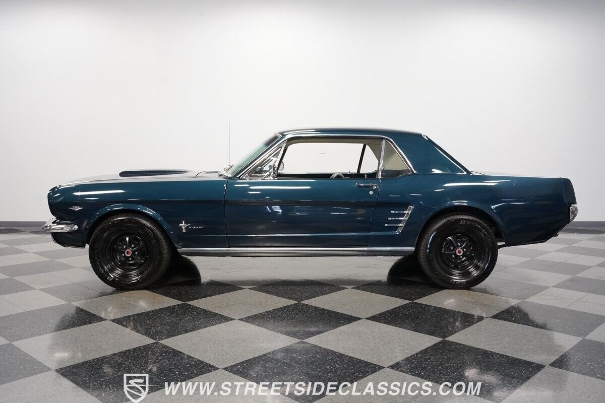 Ford-Mustang-Coupe-1966-7