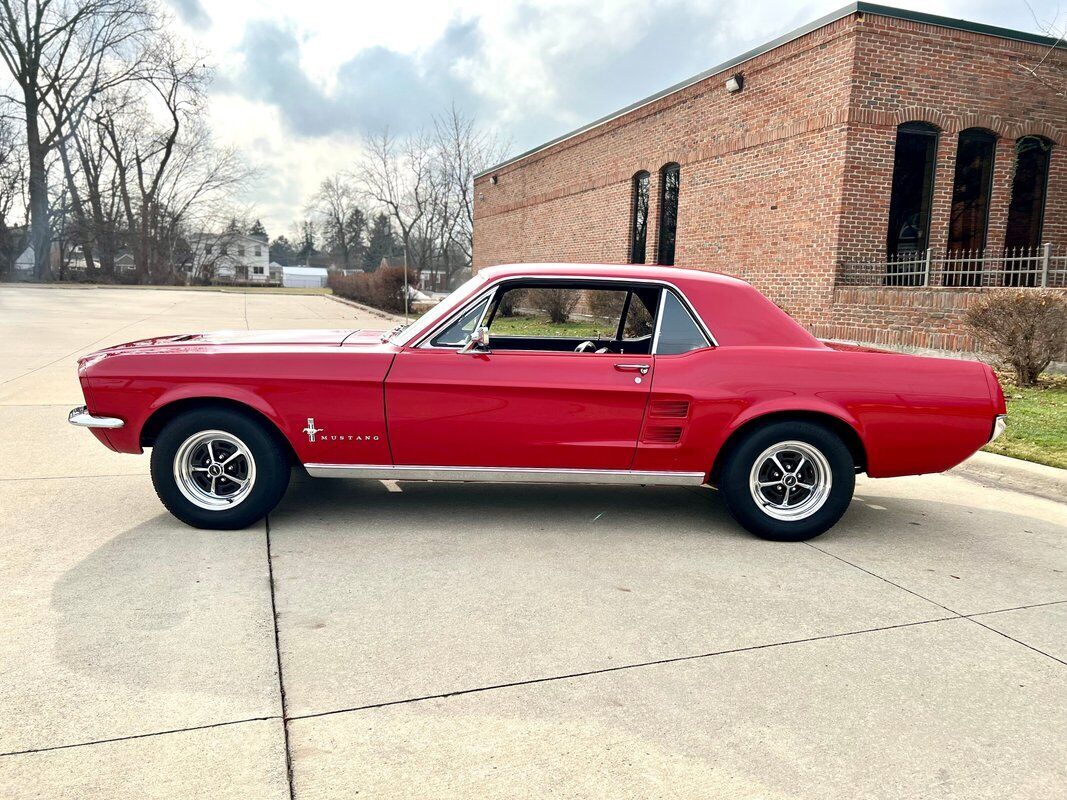 Ford-Mustang-Coupe-1967-10