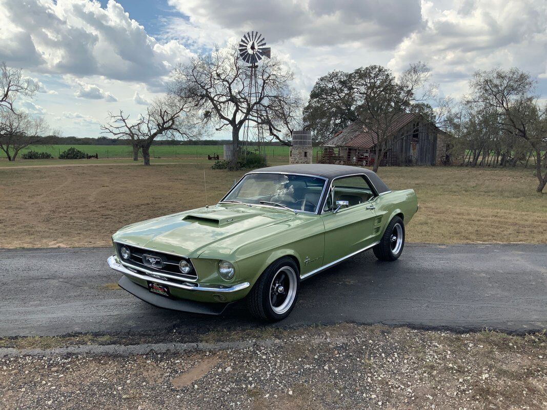 Ford-Mustang-Coupe-1967-10