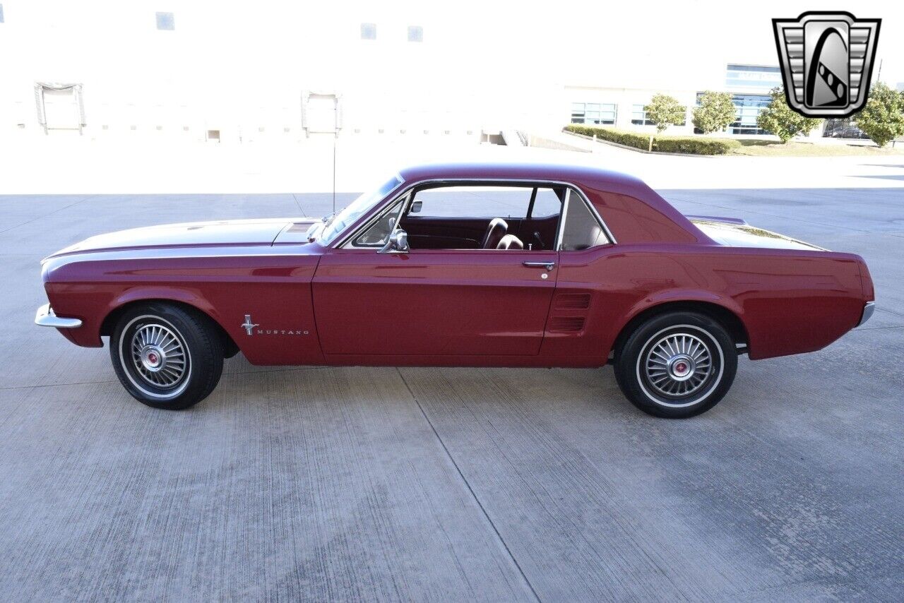 Ford-Mustang-Coupe-1967-2