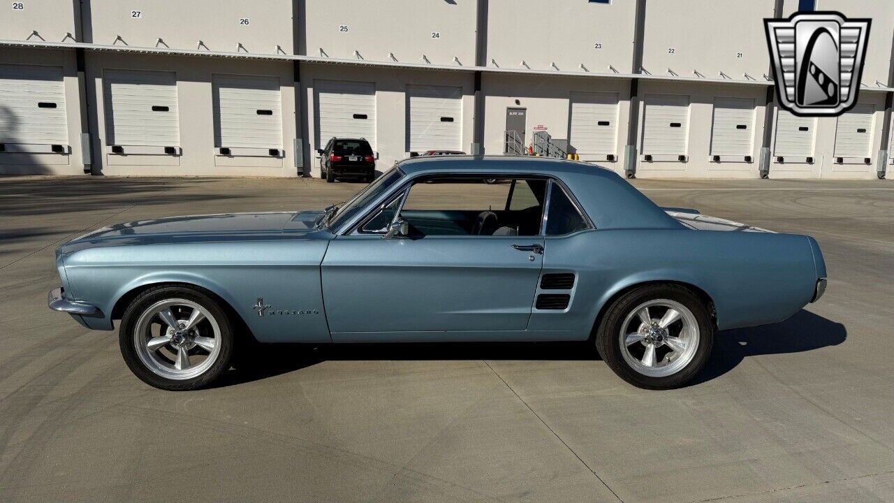 Ford-Mustang-Coupe-1967-4