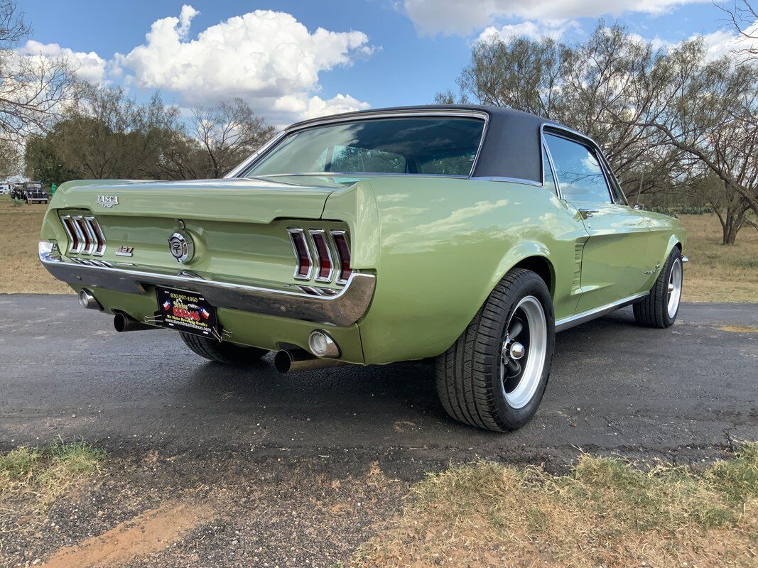 Ford-Mustang-Coupe-1967-5