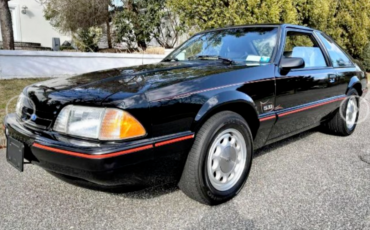 Ford-Mustang-Coupe-1988-2