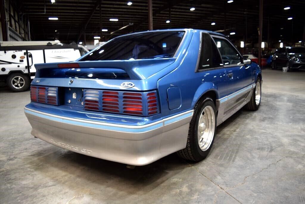 Ford-Mustang-Coupe-1988-4