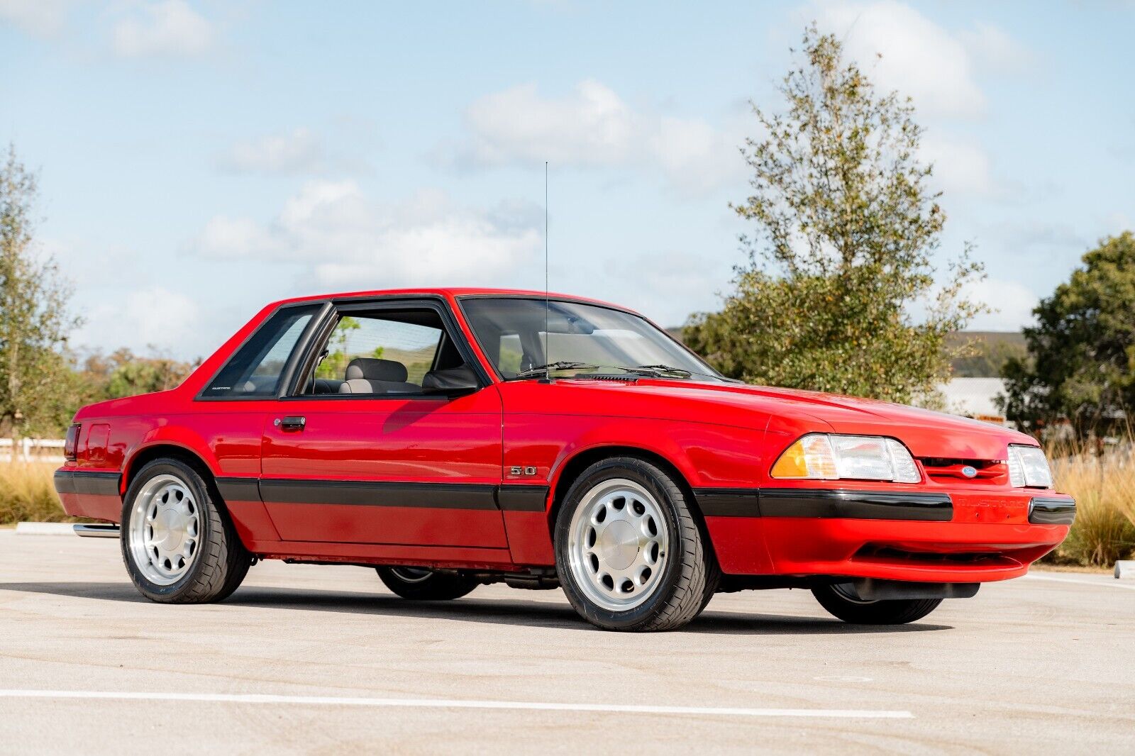 Ford-Mustang-Coupe-1989-1