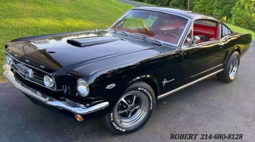 Ford-Mustang-Custom-Fastback-Coupe-1965-2