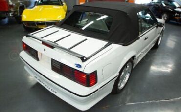 Ford-Mustang-GT-Cabriolet-1990-5