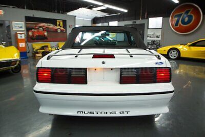 Ford-Mustang-GT-Cabriolet-1990-7