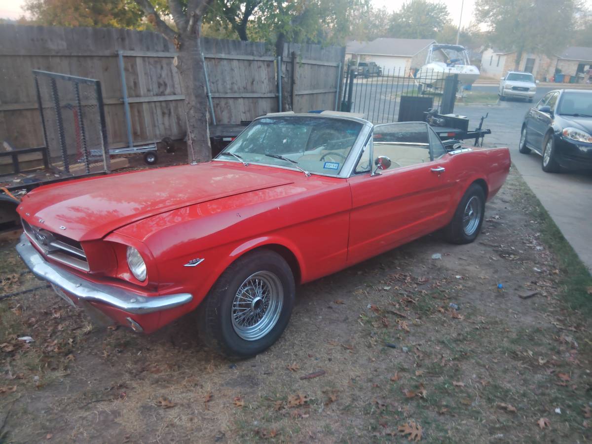 Ford-Mustang-convertible-1965-1