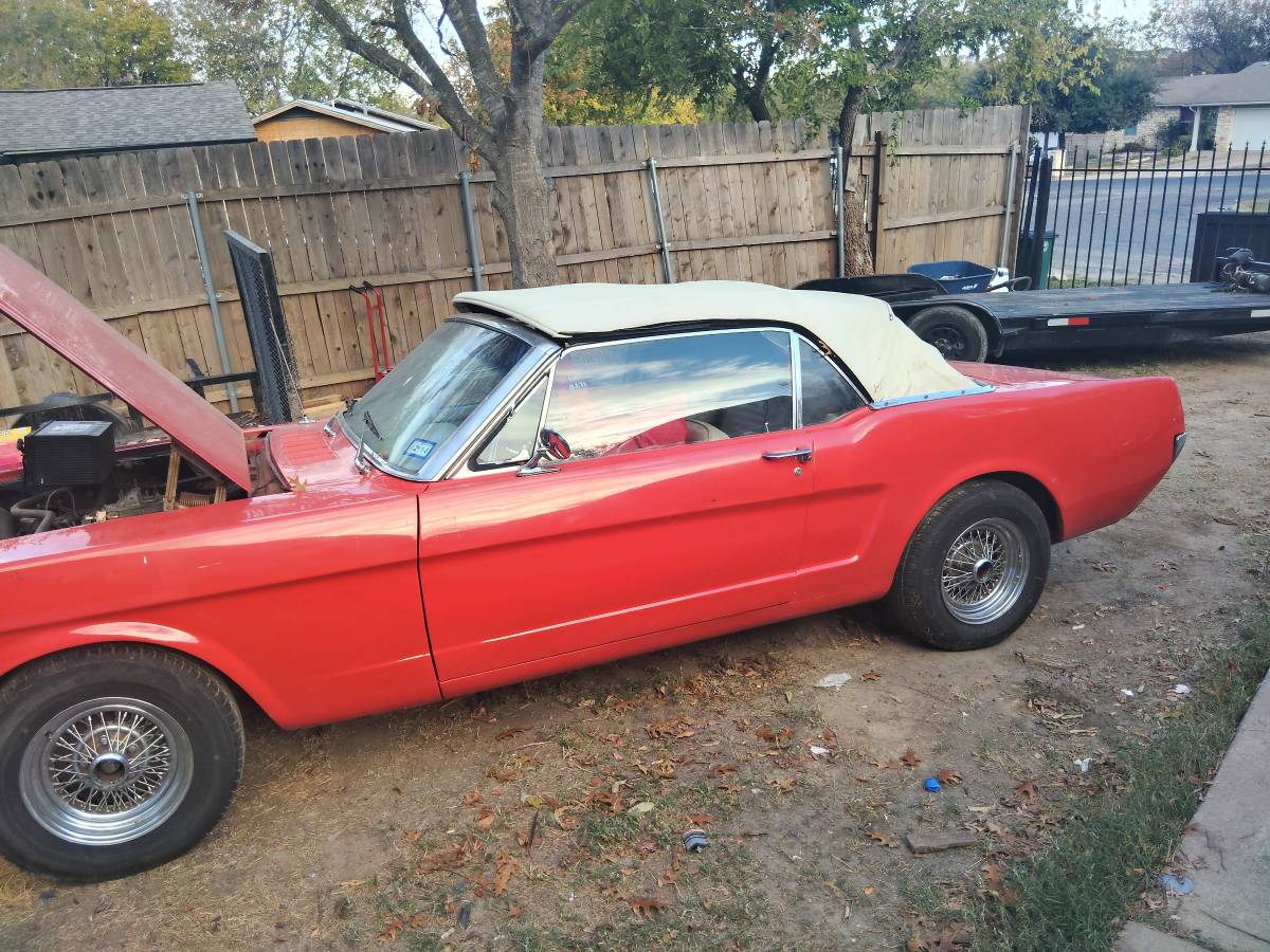 Ford-Mustang-convertible-1965-2