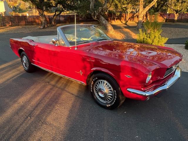 Ford-Mustang-convertible-1965