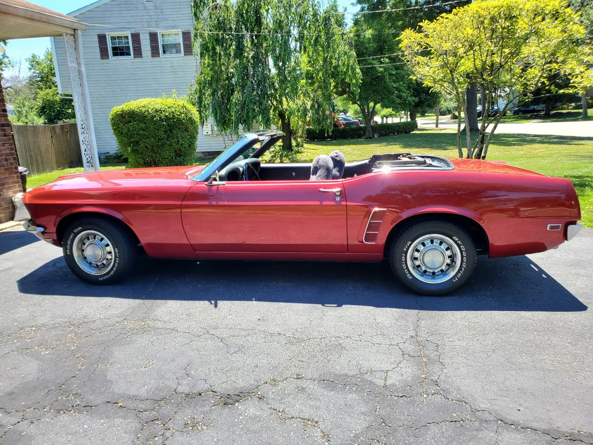 Ford-Mustang-convertible-1969-1