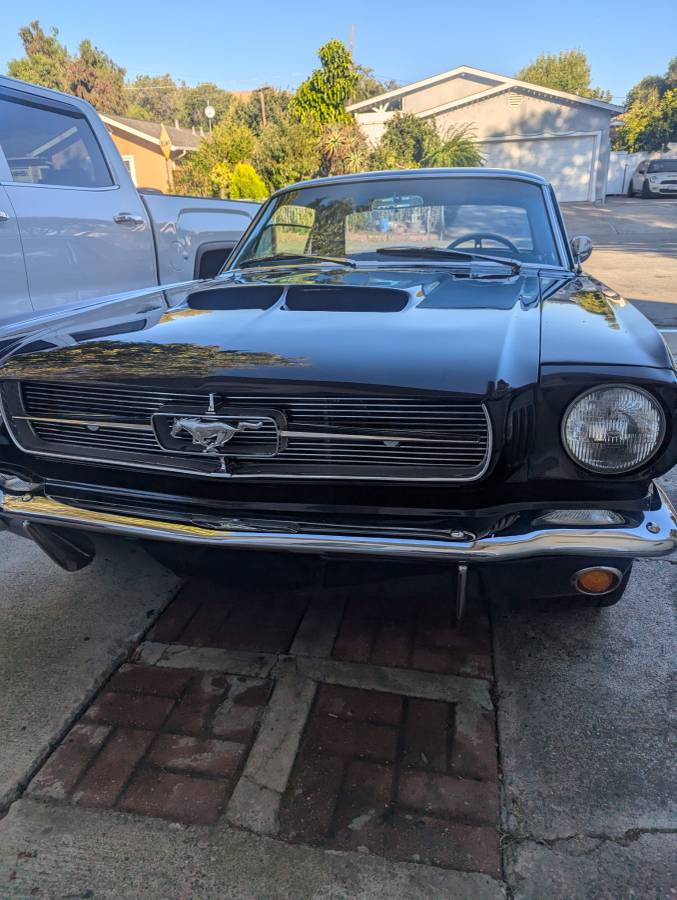 Ford-Mustang-coupe-1965-10