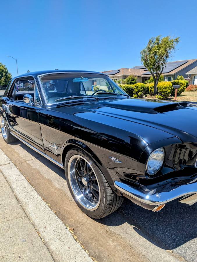 Ford-Mustang-coupe-1965-11